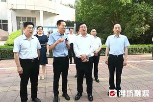 约克：阿尔特塔肯定每天都在染黑发 他看起来快被压力所累坏